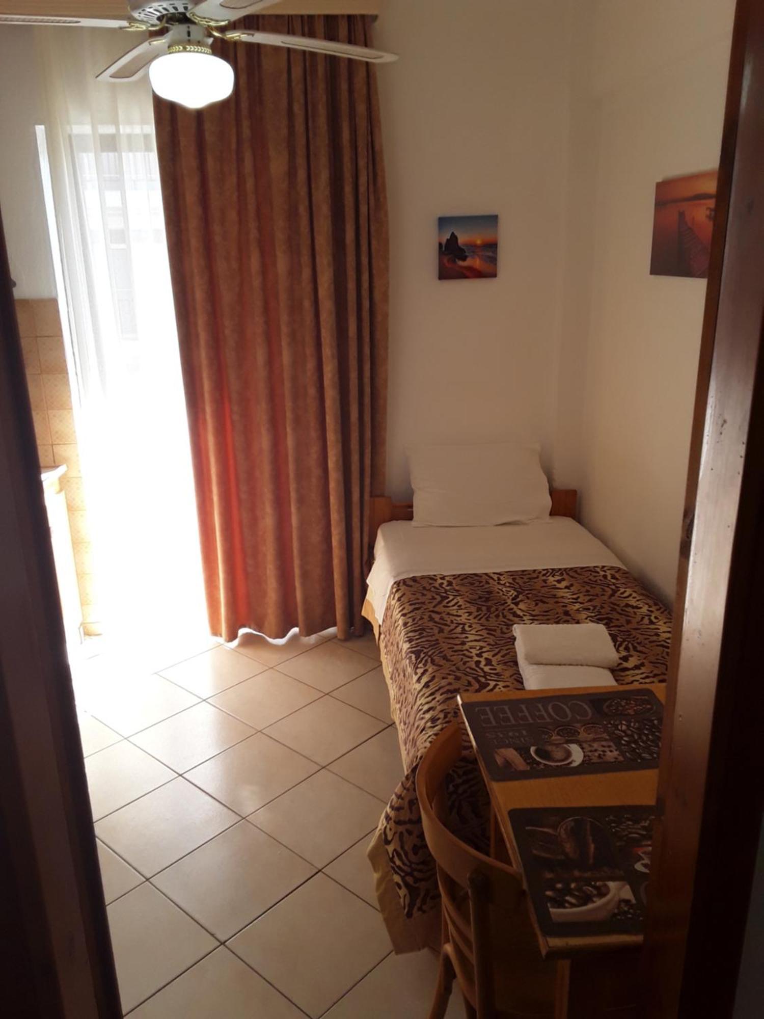 Hause Zorbas Paralia Dionysiou Quarto foto